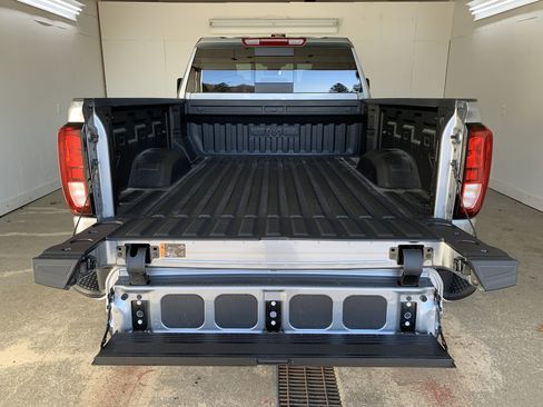 New 2026 GMC Sierra 2500 SLE image 9