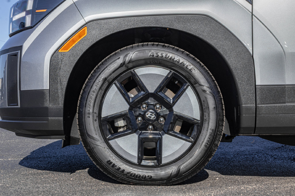 Certified 2026 Hyundai Santa Fe SE AWD/4WD image 36