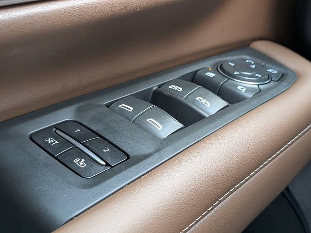 Used 2021 Chevrolet Suburban High Country AWD/4WD image 27