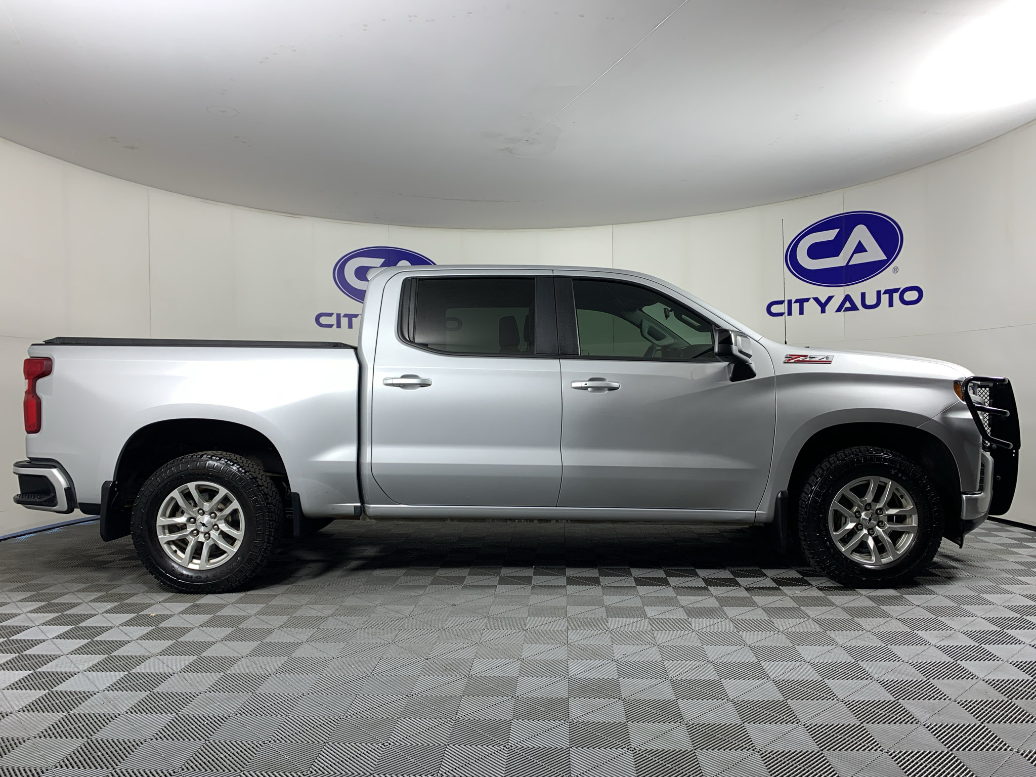 Used 2022 Chevrolet Silverado 1500 RST AWD/4WD image 2