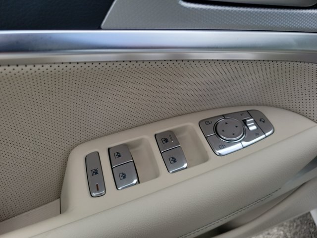 Certified 2026 Genesis G70 2.5T Prestige RWD image 15