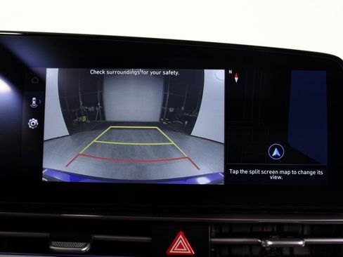 Certified 2025 Hyundai Elantra SEL image 25