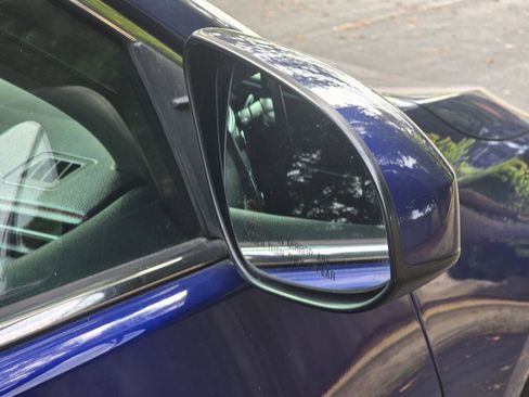 Used 2015 Toyota Camry SE image 10