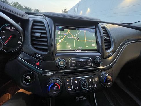 Used 2018 Chevrolet Impala Premier w/ Premier Confidence Package FWD image 13