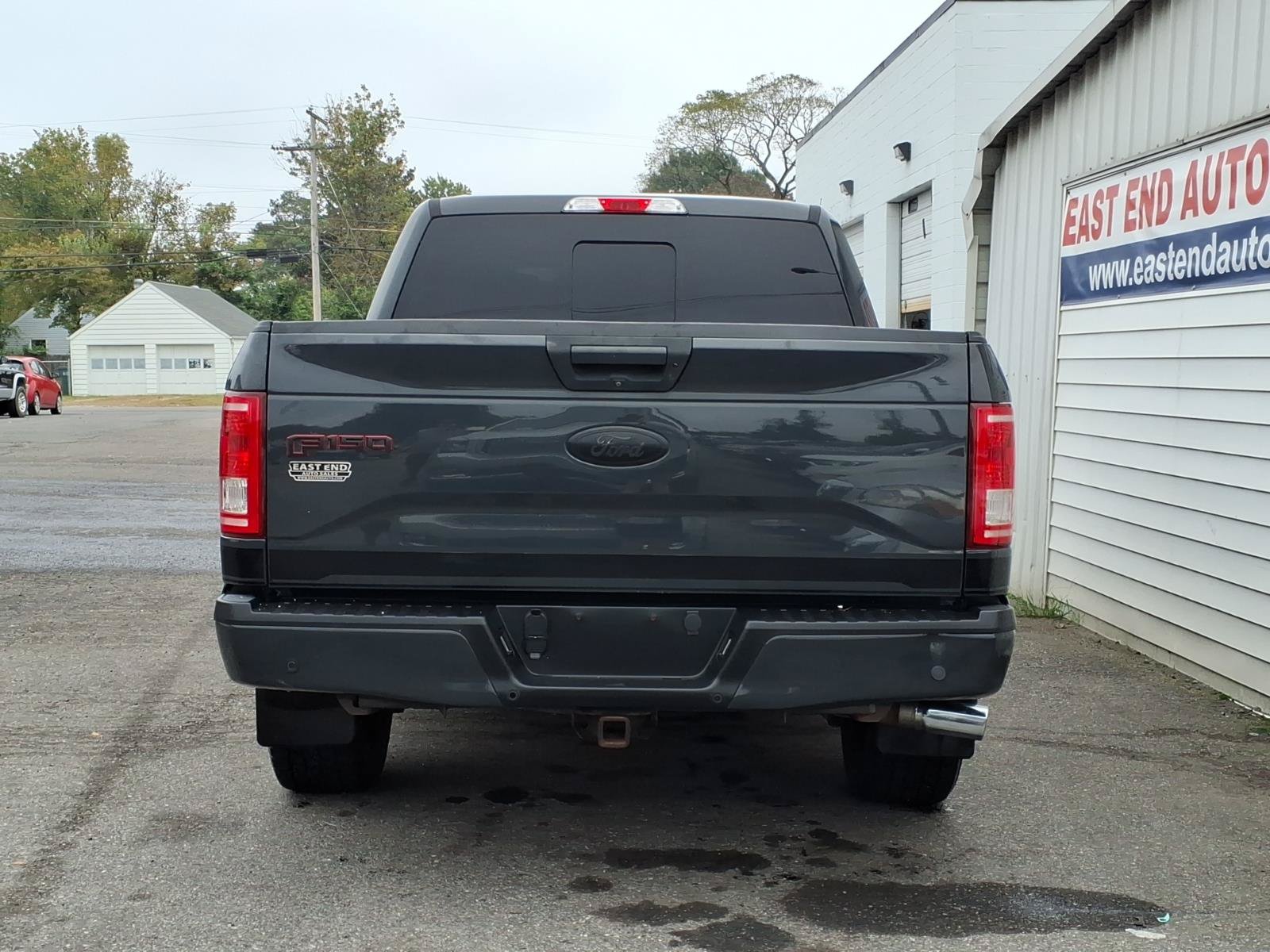 Used 2016 Ford F150 XLT w/ Equipment Group 302A Luxury AWD/4WD image 4