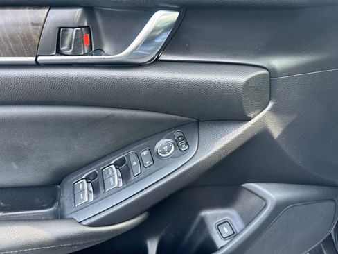 Used 2019 Honda Accord EX image 14
