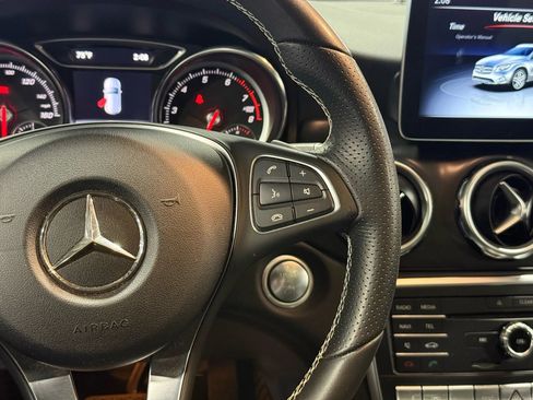 Used 2018 Mercedes-Benz GLA 250 GLA 250 4MATIC Sport Utility 4 image 16