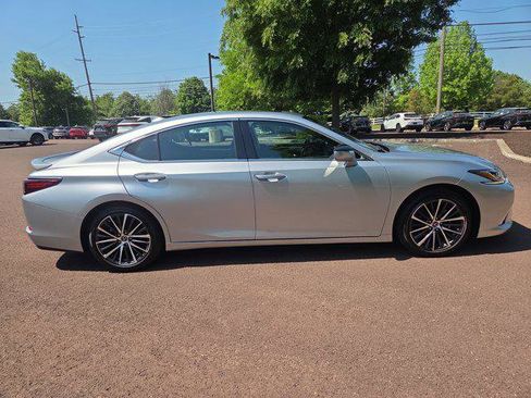 Certified 2025 Lexus ES 350 w/ Premium Package FWD image 2