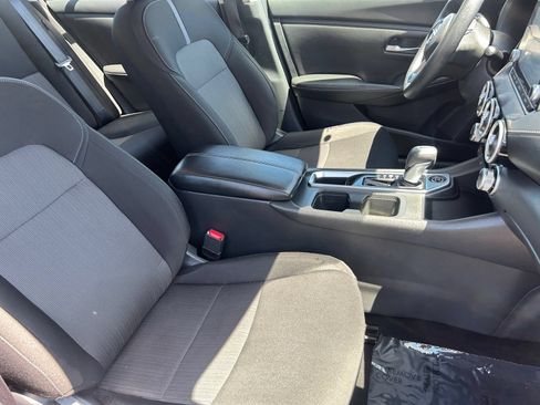 Used 2024 Nissan Sentra SV FWD image 12