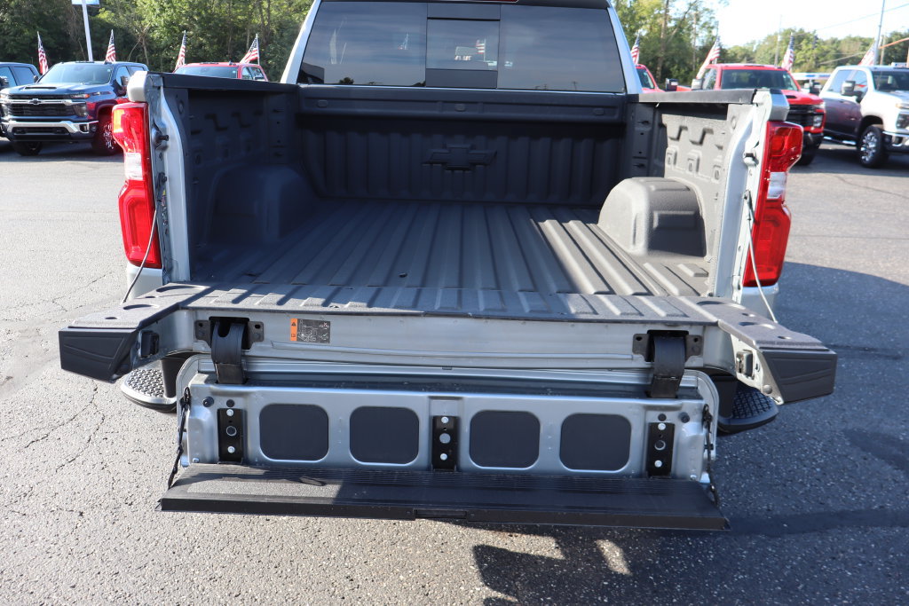 Used 2026 Chevrolet Silverado 1500 LT Trail Boss w/ LT Trail Boss Premium Package AWD/4WD image 35