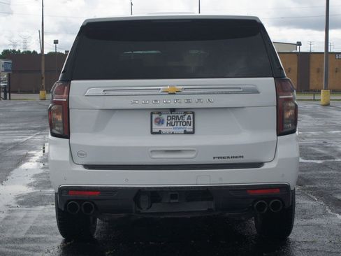 Used 2023 Chevrolet Suburban Premier RWD image 3