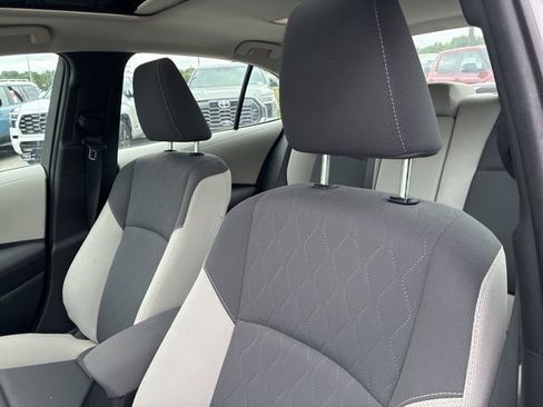 Used 2023 Toyota Corolla LE FWD image 9