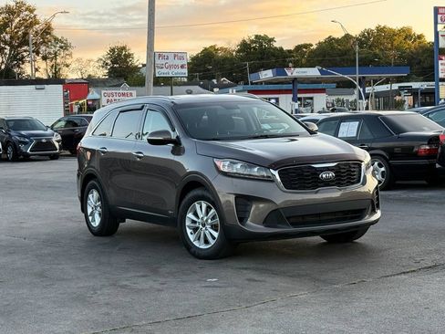 Used 2019 Kia Sorento AWD w/ LX Convenience Package image 3
