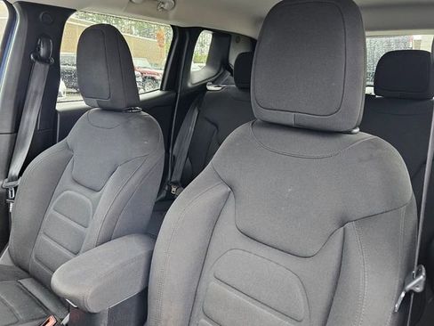 Used 2019 Jeep Renegade Latitude w/ Cold Weather Group image 13