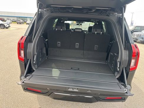 New 2025 Ford Expedition Platinum w/ Stealth Performance Package image 27