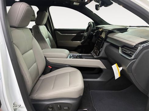 New 2026 GMC Acadia Elevation w/ Elevation Premium Package image 15