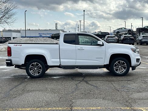 Certified 2020 Chevrolet Colorado W/T w/ Custom Special Edition image 5