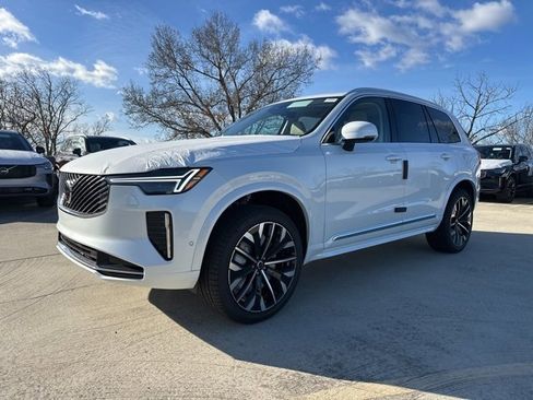 New 2026 Volvo XC90 B6 Ultra image 3