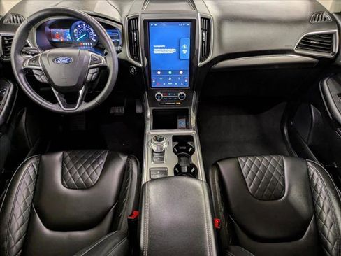 Used 2024 Ford Edge Titanium image 16