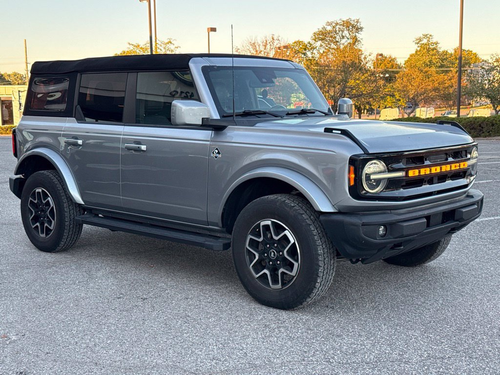 Used 2023 Ford Bronco Outer Banks AWD/4WD image 16