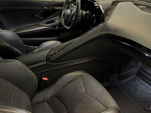 Used 2024 Chevrolet Corvette Stingray Premium Cpe w/ Z51 Performance Package RWD image 14