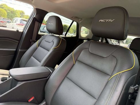Used 2024 Chevrolet Trax ACTIV w/ Sunroof Package FWD image 16