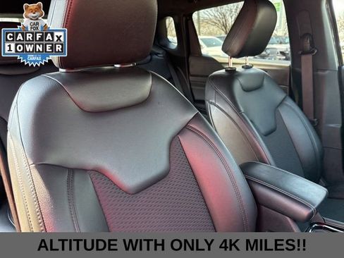 Used 2022 Jeep Compass Altitude image 28
