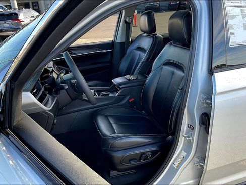 Used 2024 Jeep Grand Cherokee Limited 4xe image 25