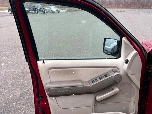 Used 2006 Ford Explorer XLS image 11