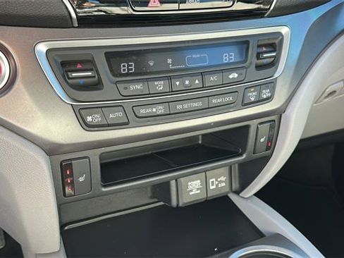 Used 2022 Honda Pilot EX-L image 17