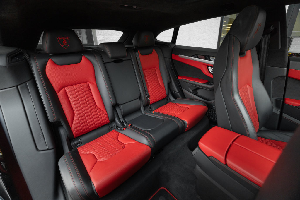 Used 2021 Lamborghini Urus AWD/4WD image 21