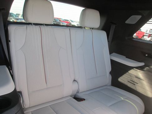 Used 2026 Cadillac Vistiq Sport w/ LPO, Floor Liner Package image 21