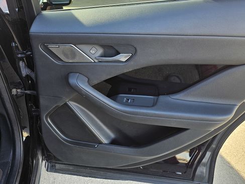 Used 2020 Jaguar I-PACE S image 29