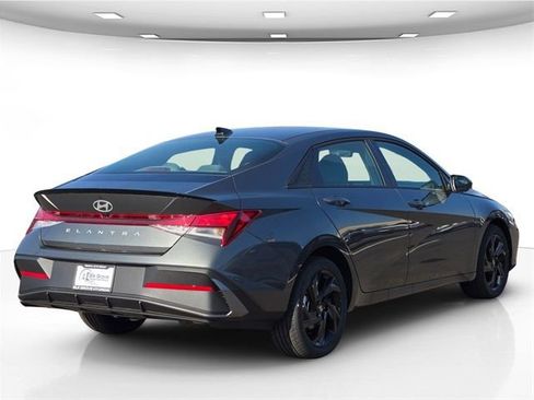 New 2026 Hyundai Elantra Sport image 12
