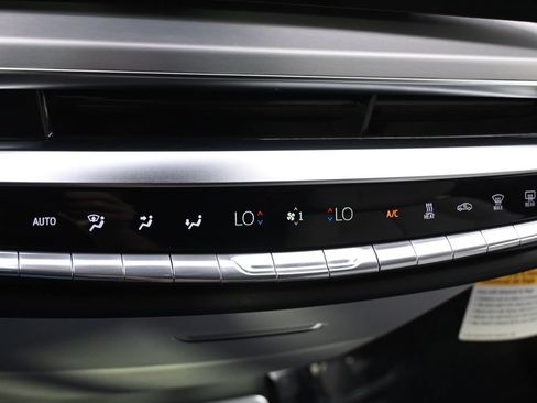New 2026 Cadillac Lyriq Luxury AWD/4WD image 30