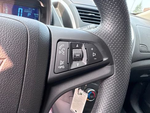 Used 2016 Chevrolet Trax LS AWD/4WD image 12
