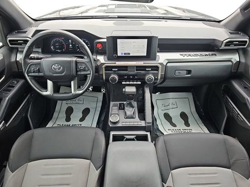 Used 2024 Toyota Tacoma TRD Sport image 12