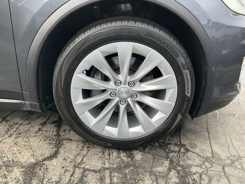 Used 2017 Tesla Model X 75D image 76