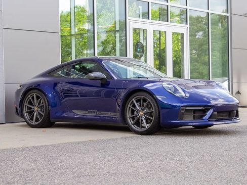 Used 2024 Porsche 911 Carrera T w/ Sportdesign Package RWD image 3
