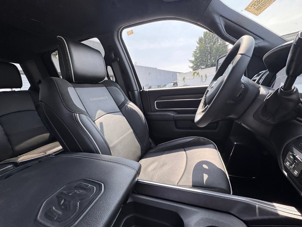 Used 2025 RAM 3500 Laramie AWD/4WD image 21