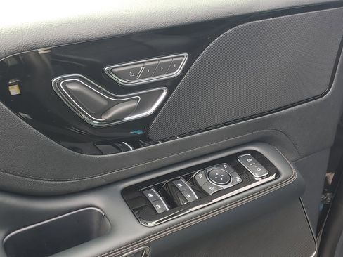 New 2026 Lincoln Aviator AWD image 9