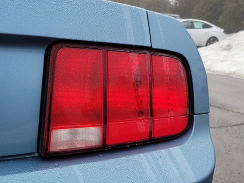 Used 2006 Ford Mustang Premium image 7