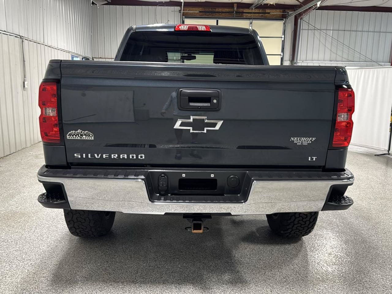 Used 2017 Chevrolet Silverado 1500 LT AWD/4WD image 6