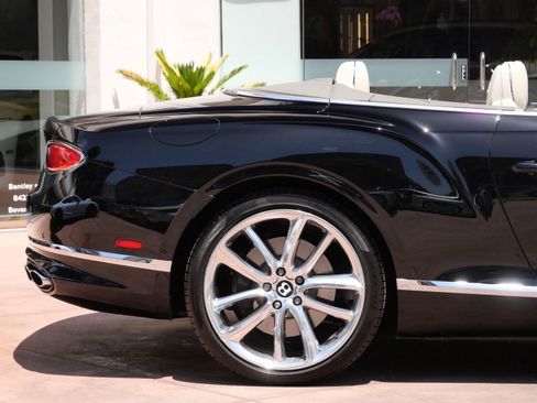 Used 2023 Bentley Continental GT Azure AWD/4WD image 8