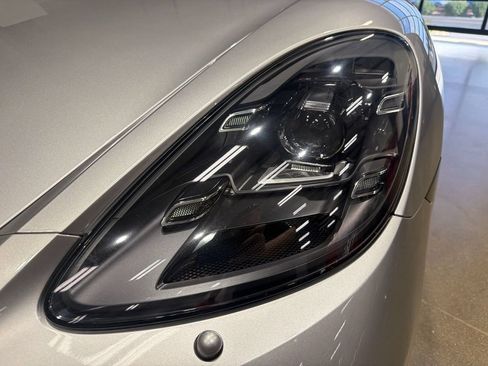 Used 2024 Porsche 718 Cayman RWD image 30