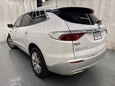 Used 2024 Buick Enclave Essence w/ Experience Buick Package AWD/4WD image 6