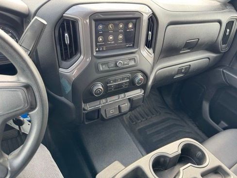 Used 2019 Chevrolet Silverado 1500 W/T w/ Z71 Off-Road Package AWD/4WD image 8