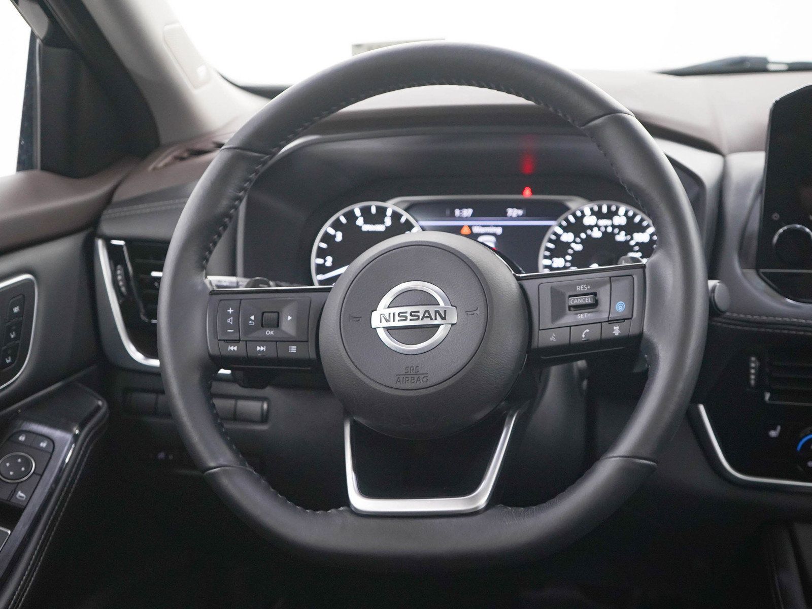 Used 2021 Nissan Rogue SL w/ Premium Package AWD/4WD image 17