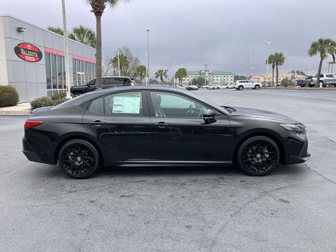 New 2026 Toyota Camry SE image 6