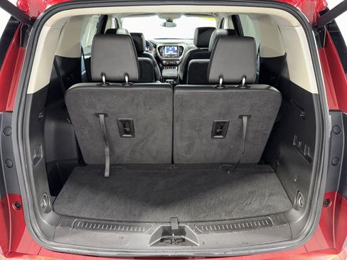 Used 2022 GMC Acadia Denali image 38